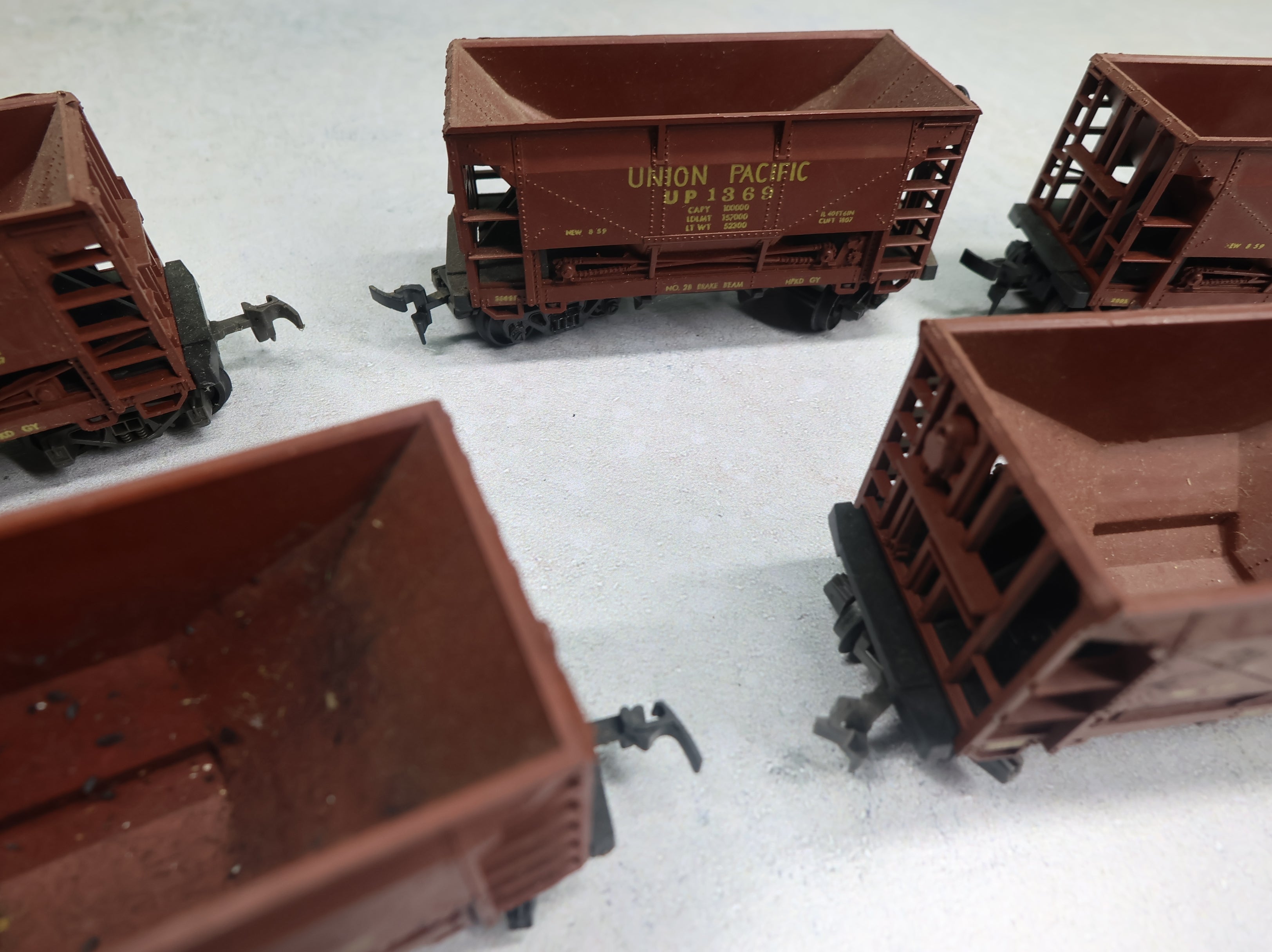 USED AHM HO Scale Ore Car Union Pacific UP #1369 (5 pcs)