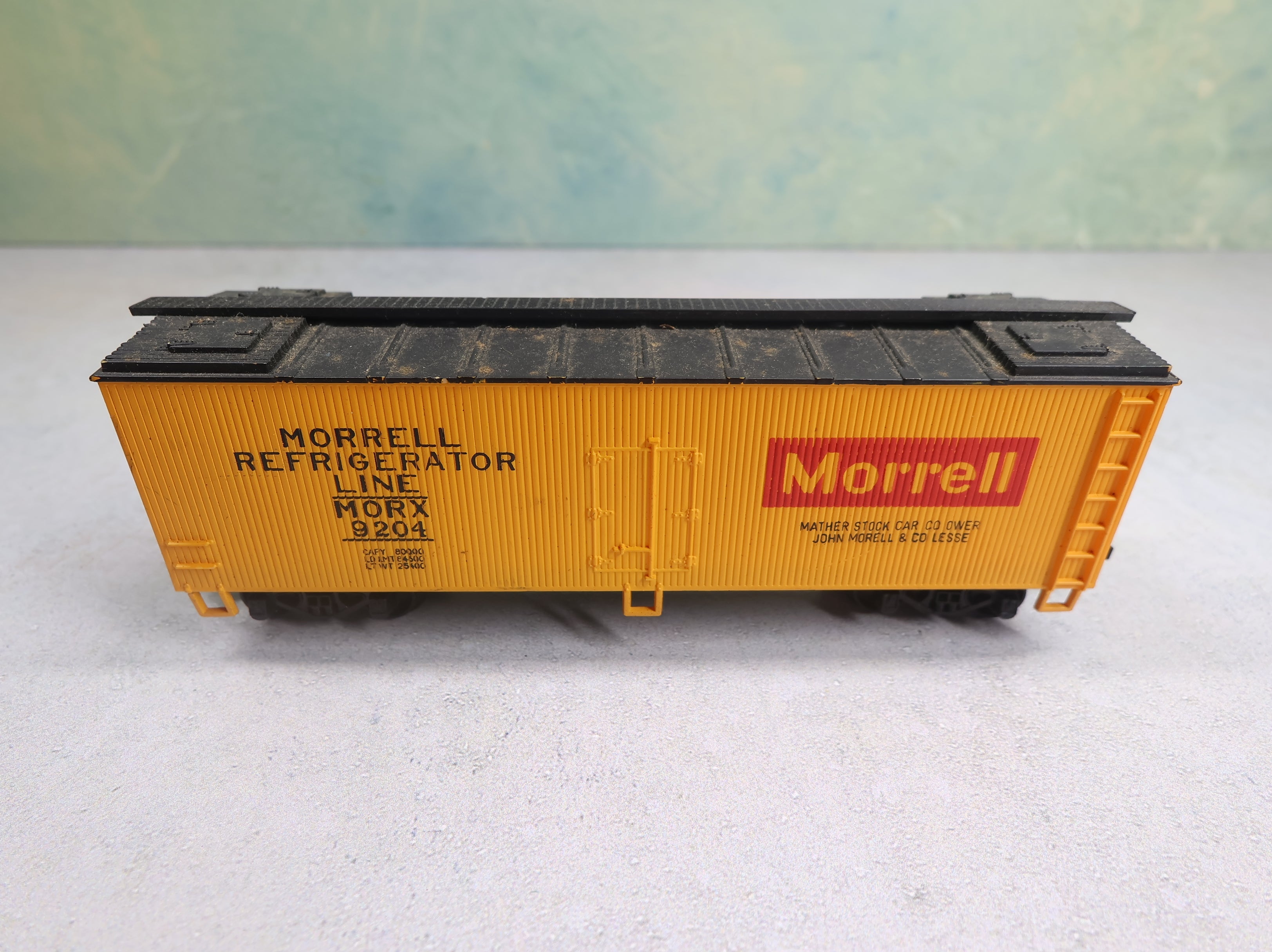 USED AHM HO Scale 40' Wooden Reefer Box Car Morrell MORX #9204