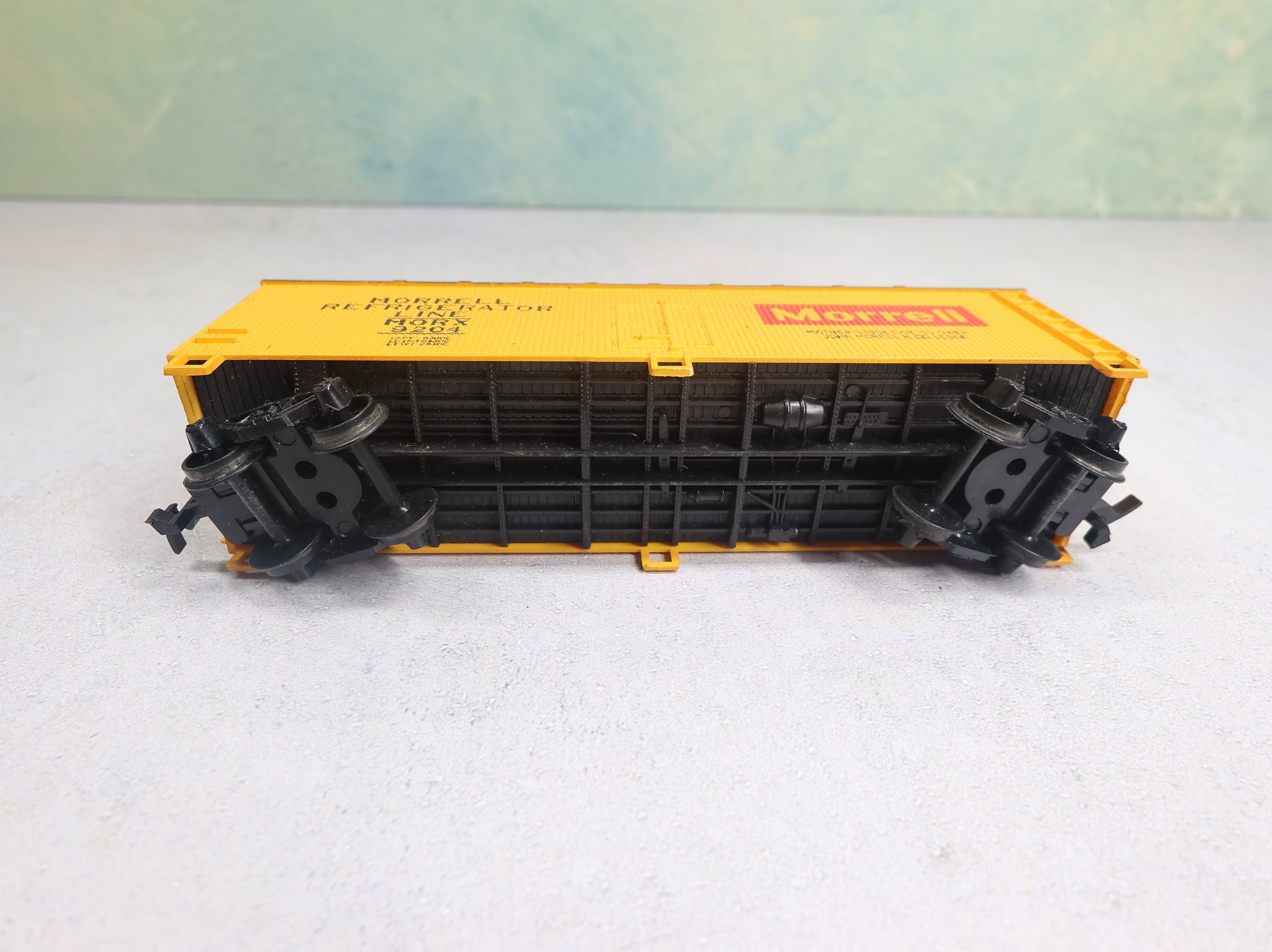 USED AHM HO Scale 40' Wooden Reefer Box Car Morrell MORX #9204