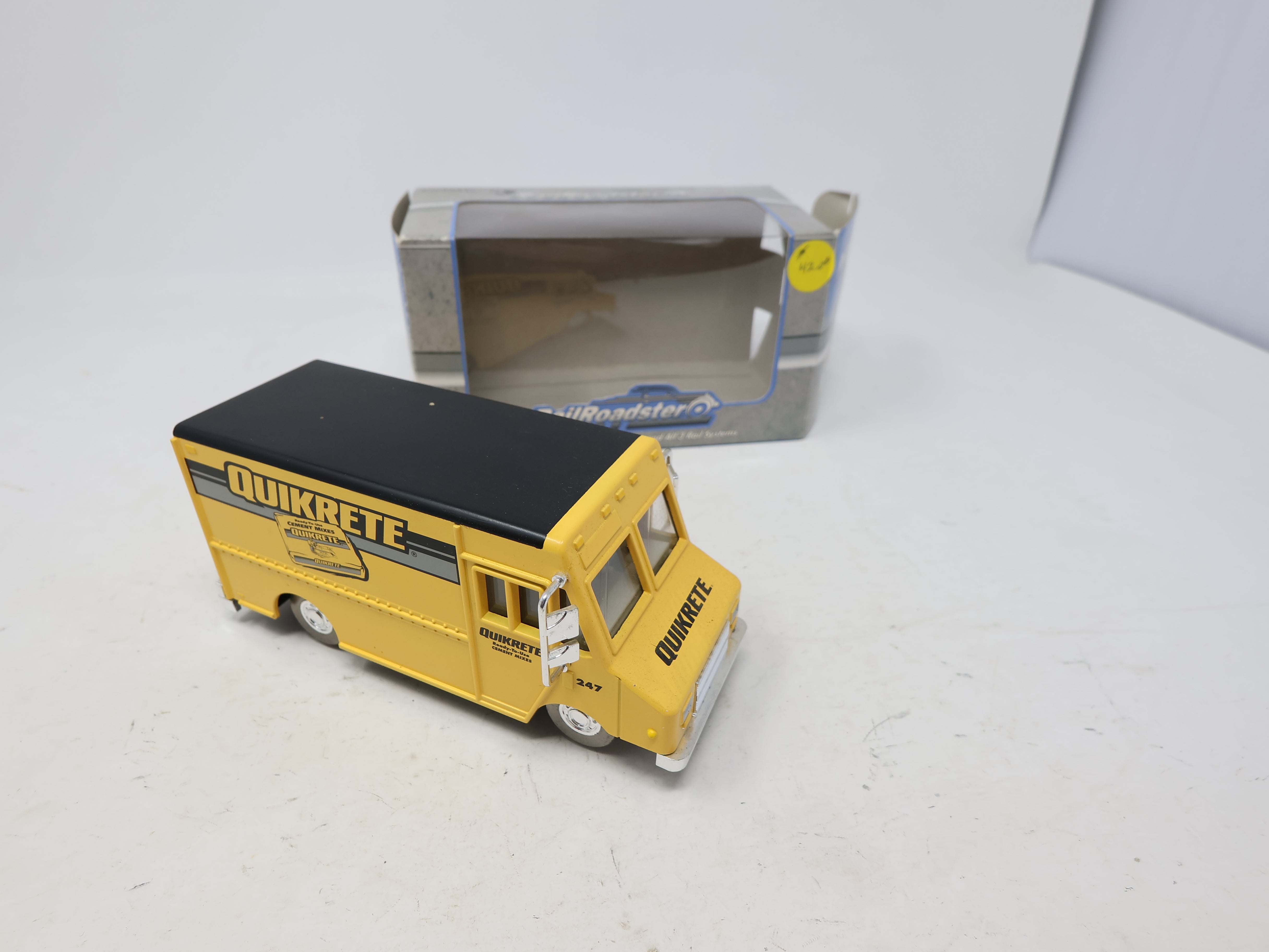 USED K-Line #6-21656 O, Powered RailRoadster Step Van, Quikrete #247