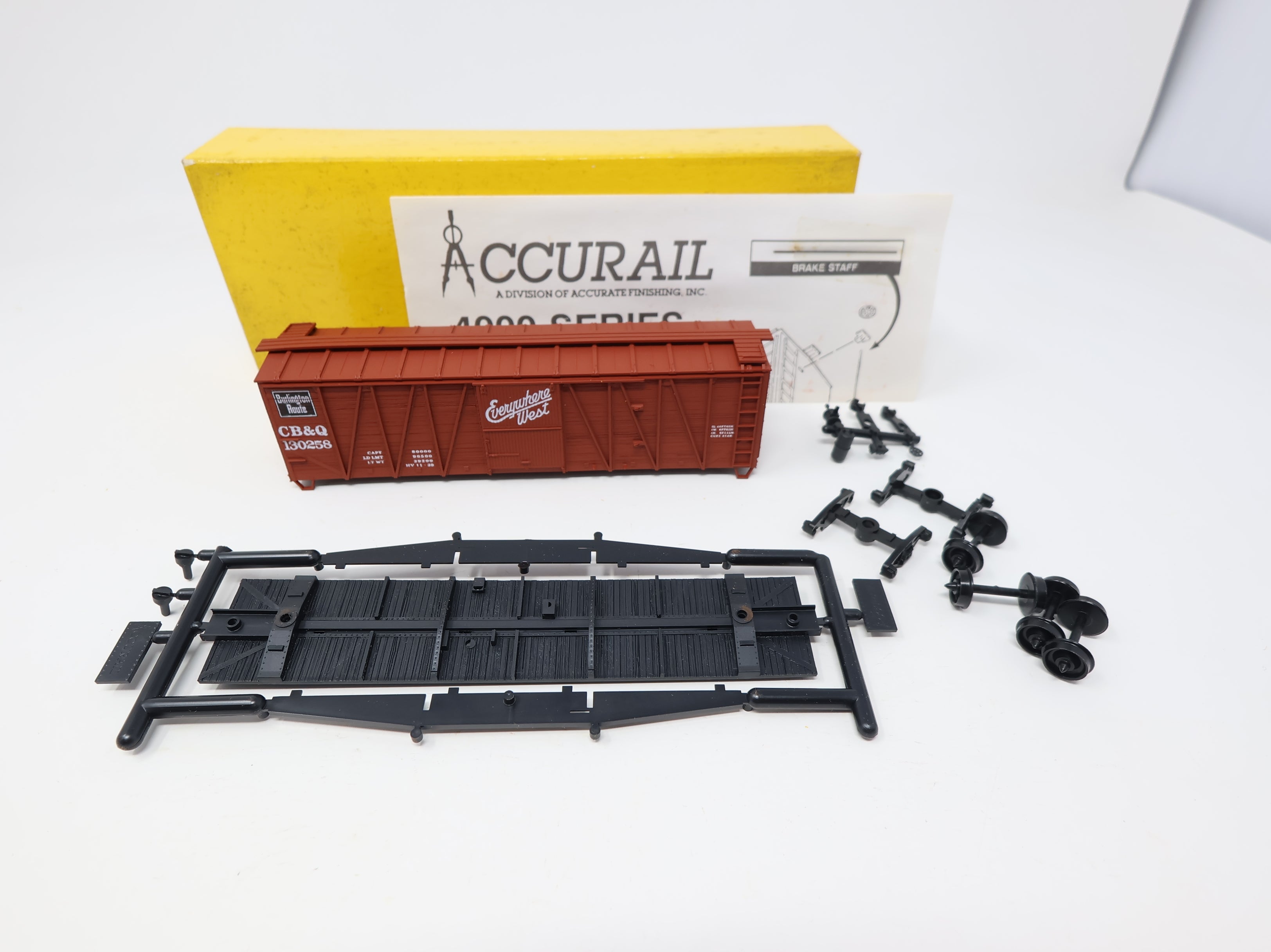 USED Accurail 4002 HO Scale 40' Box Car Wood Ends Chicago, Burlington and Quincy CB&Q #130258 KIT