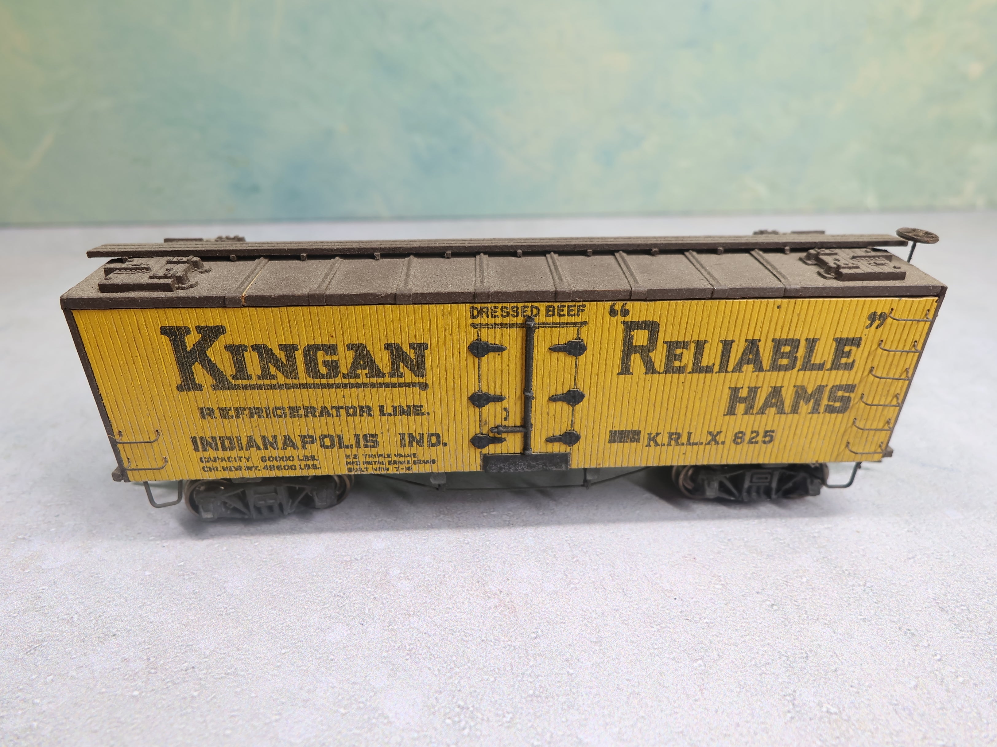 USED HO Scale 37' Wooden Reefer Box Car Kingan Reliable Hams KRLX #825 Wood Built Kit Weathered