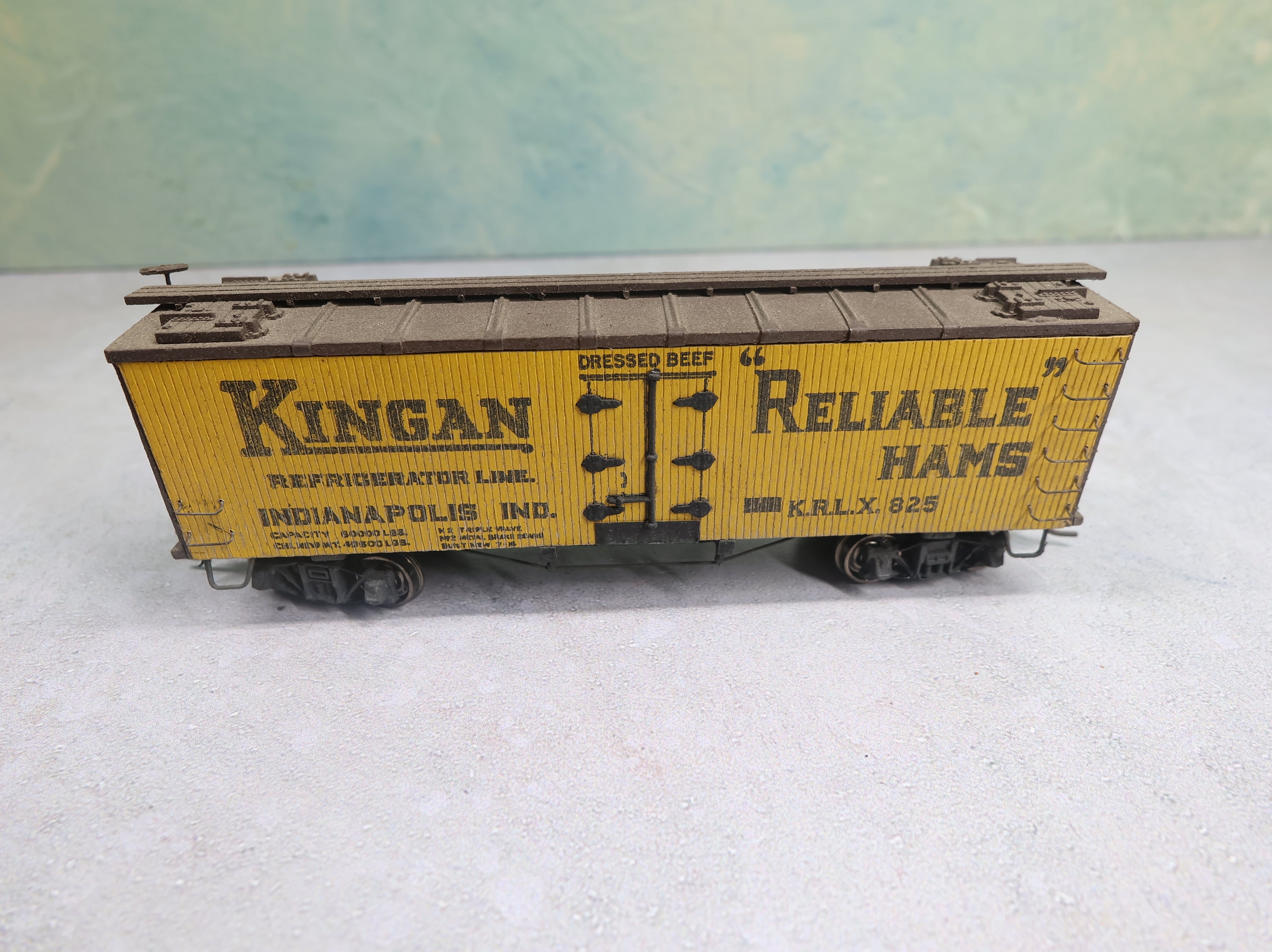 USED HO Scale 37' Wooden Reefer Box Car Kingan Reliable Hams KRLX #825 Wood Built Kit Weathered