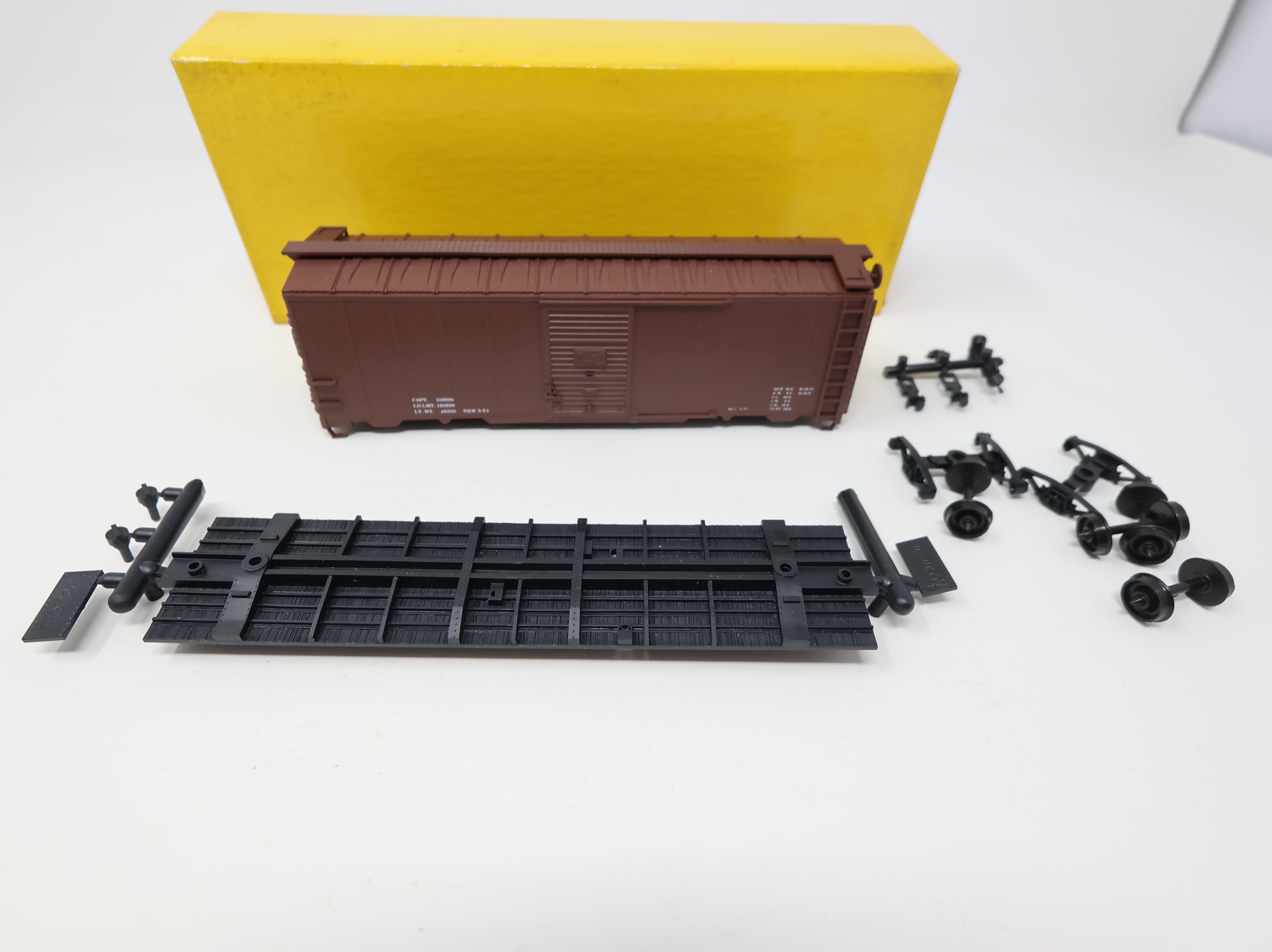 USED Accurail 3298 HO Scale 40' AAR Steel Box Car Data Only KIT