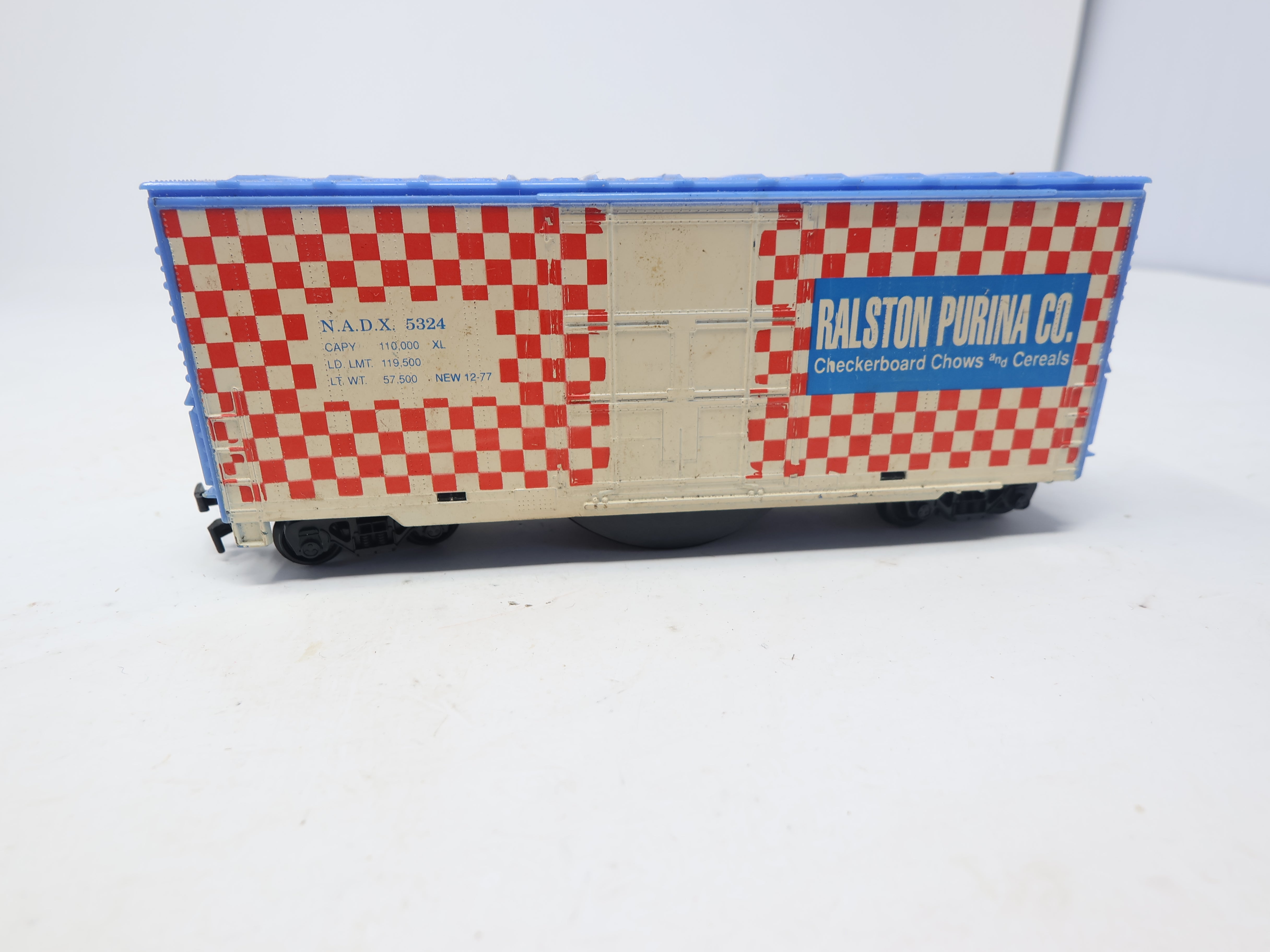 USED HO Scale, High Cube Shaker Box Car, Ralston Purina NADX #5324