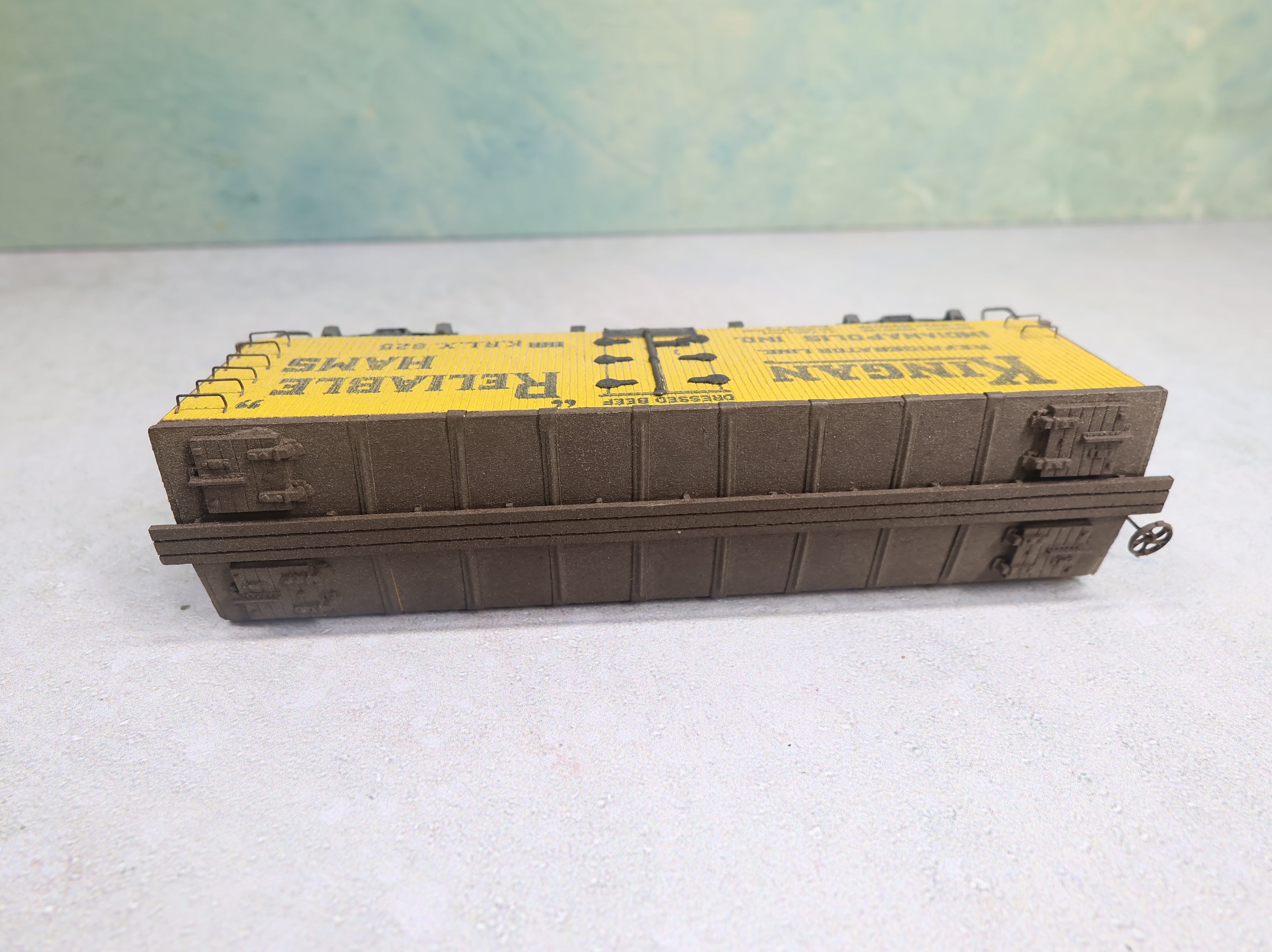 USED HO Scale 37' Wooden Reefer Box Car Kingan Reliable Hams KRLX #825 Wood Built Kit Weathered