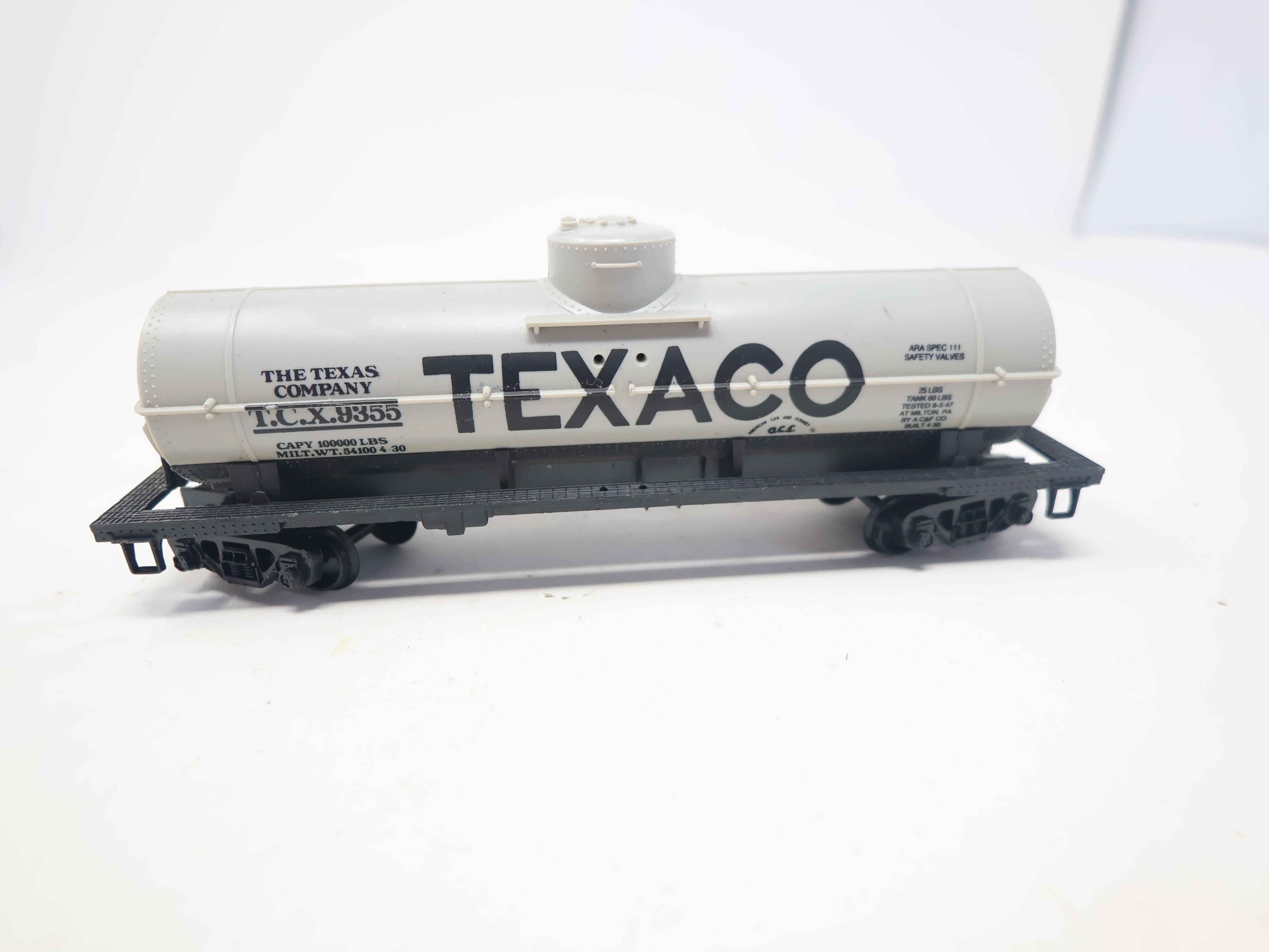 USED HO Scale, Single Dome Tank Car, Texaco