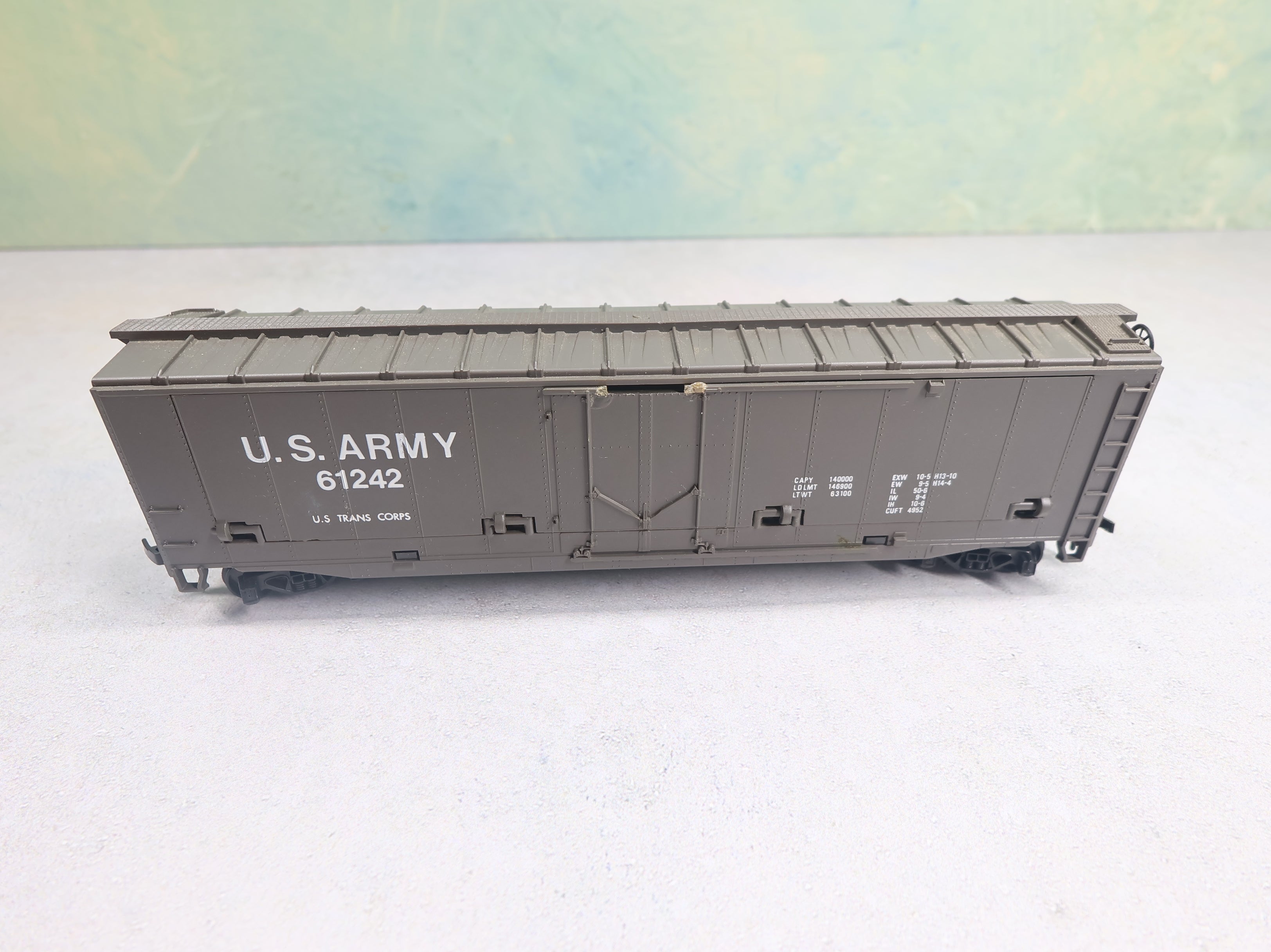 USED AHM HO Scale 50' Box Car w/ Hidden Artillery Tank Buster US Army #61242