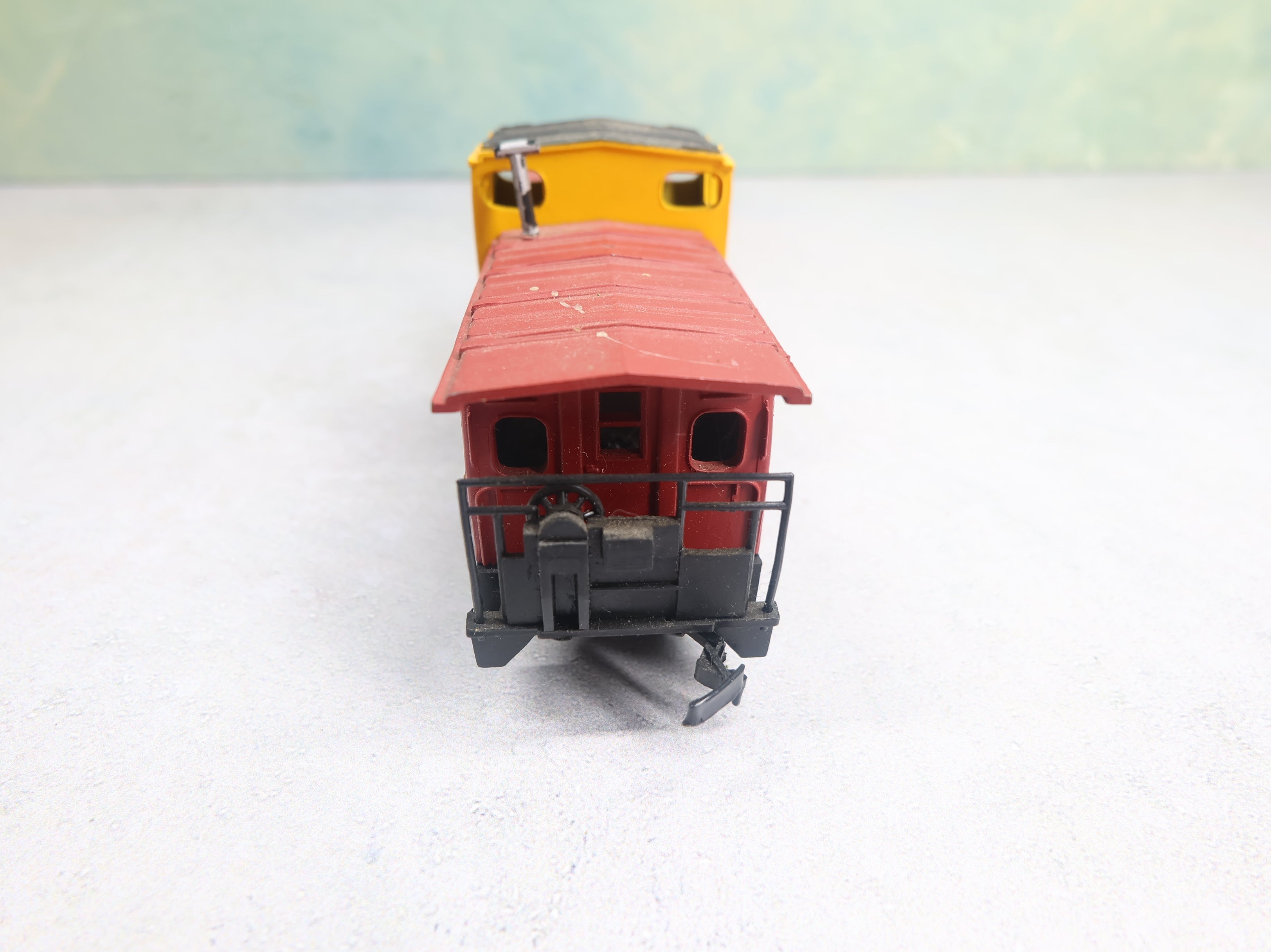 USED Bachmann HO Scale Caboose Santa Fe ATSF #999628