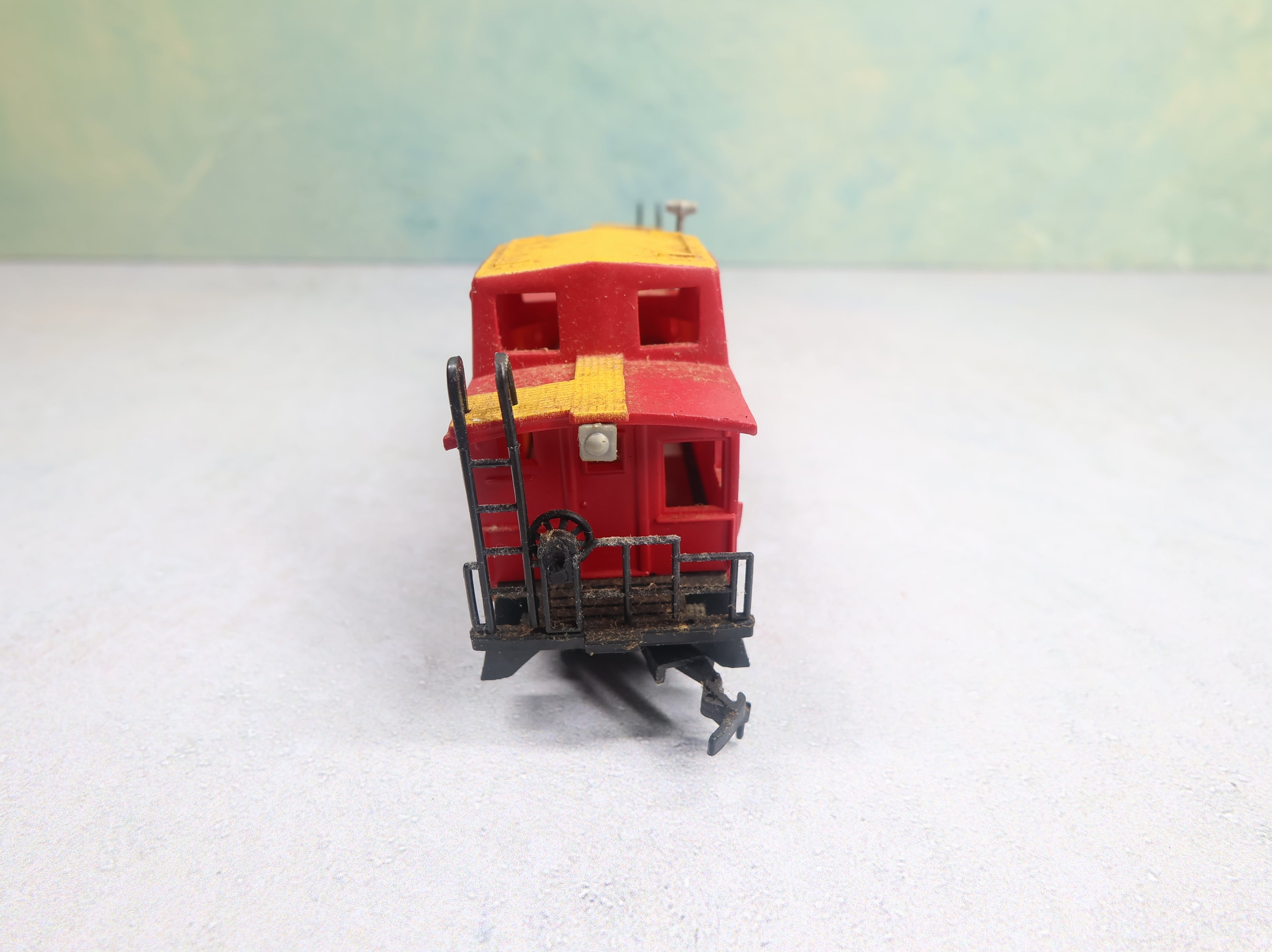 USED Bachmann HO Scale Caboose Santa Fe ATSF #3851