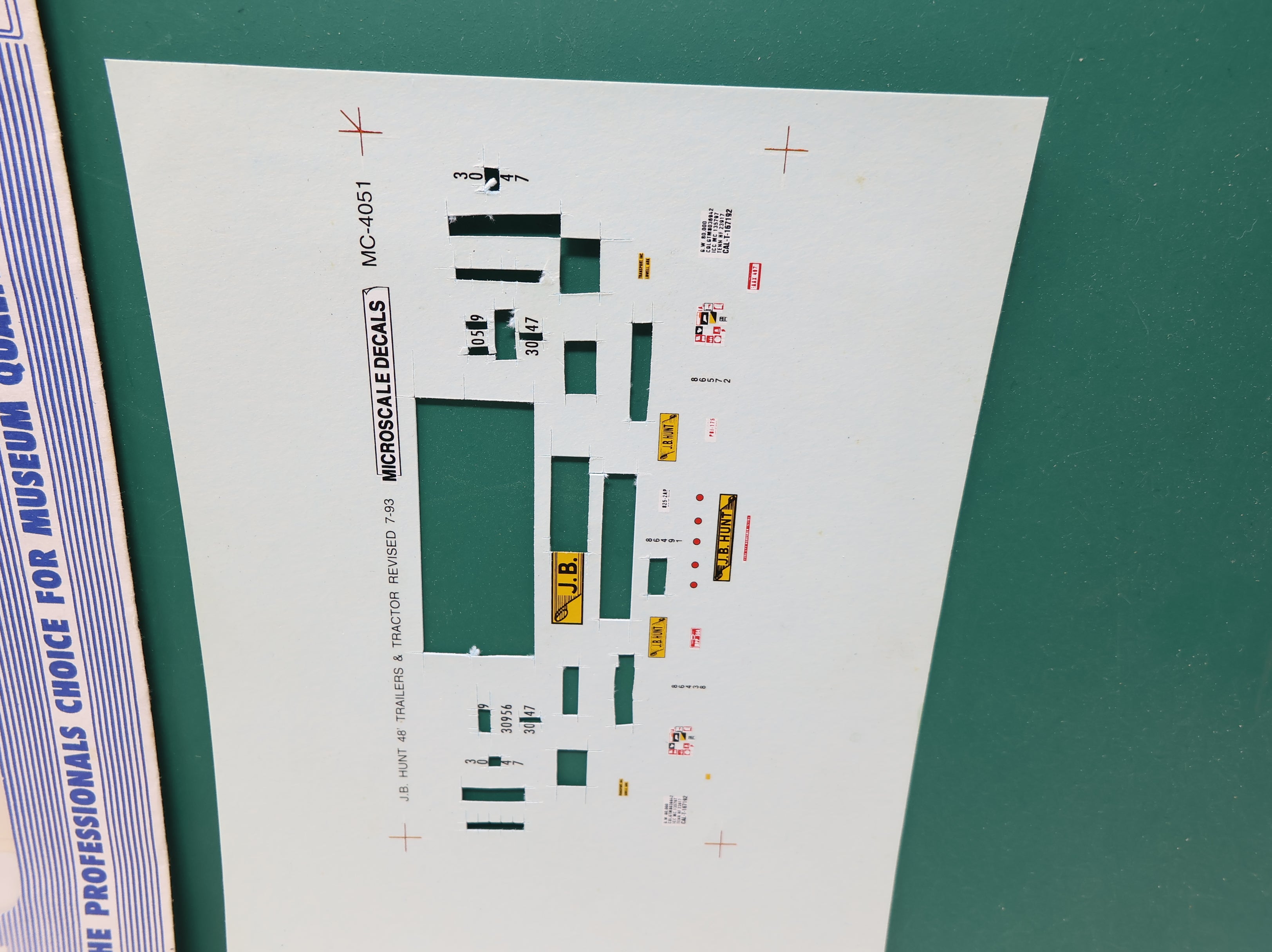 USED MICROSCALE MC-4051 HO Scale, JB Hunt 45' or 48' Trailer 1990+ Decals (Incomplete)