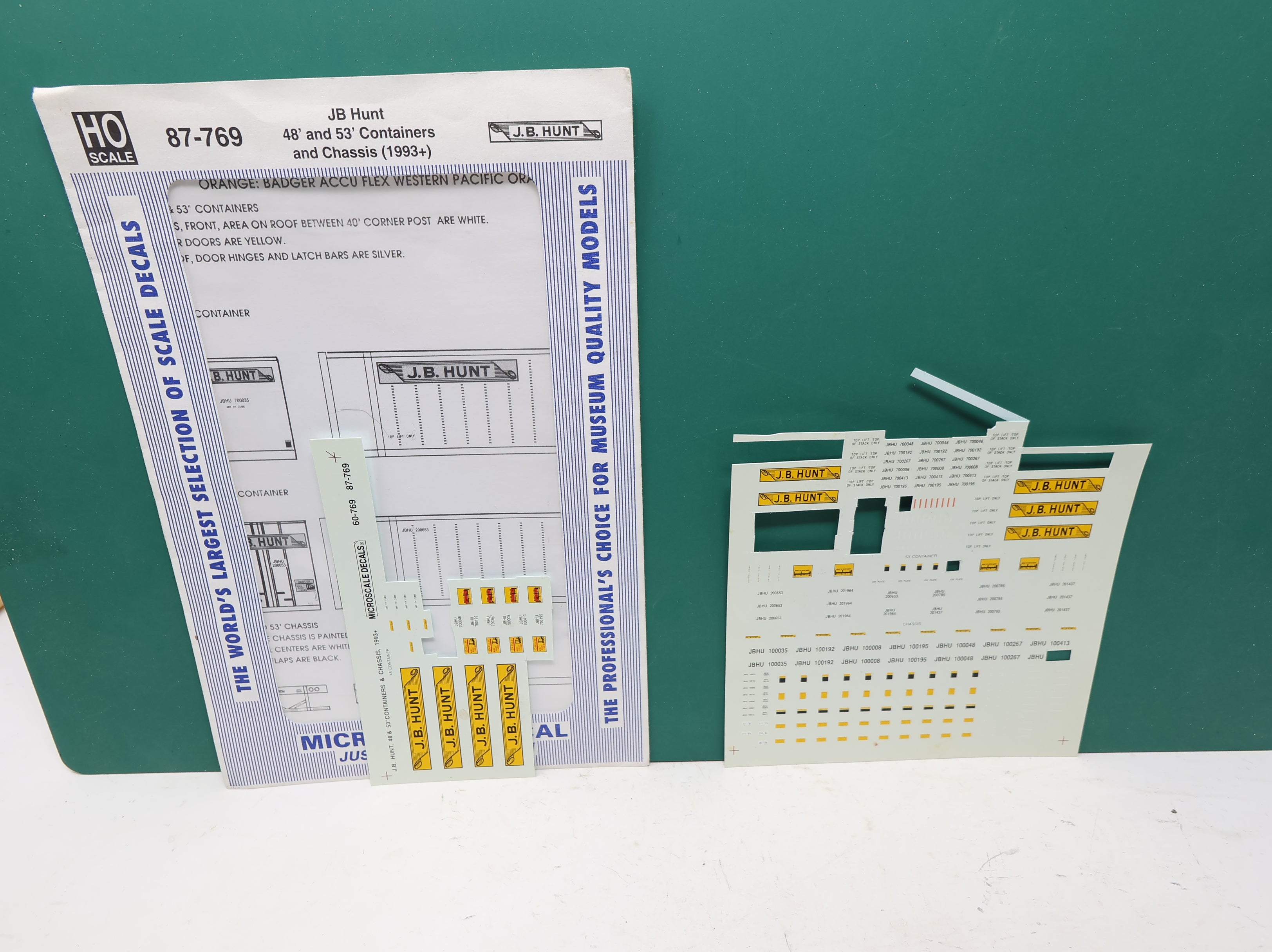 USED MICROSCALE 87-769 HO Scale, JB Hunt 48' or 53' Containers and Chassis 1993+ Decals (Incomplete)