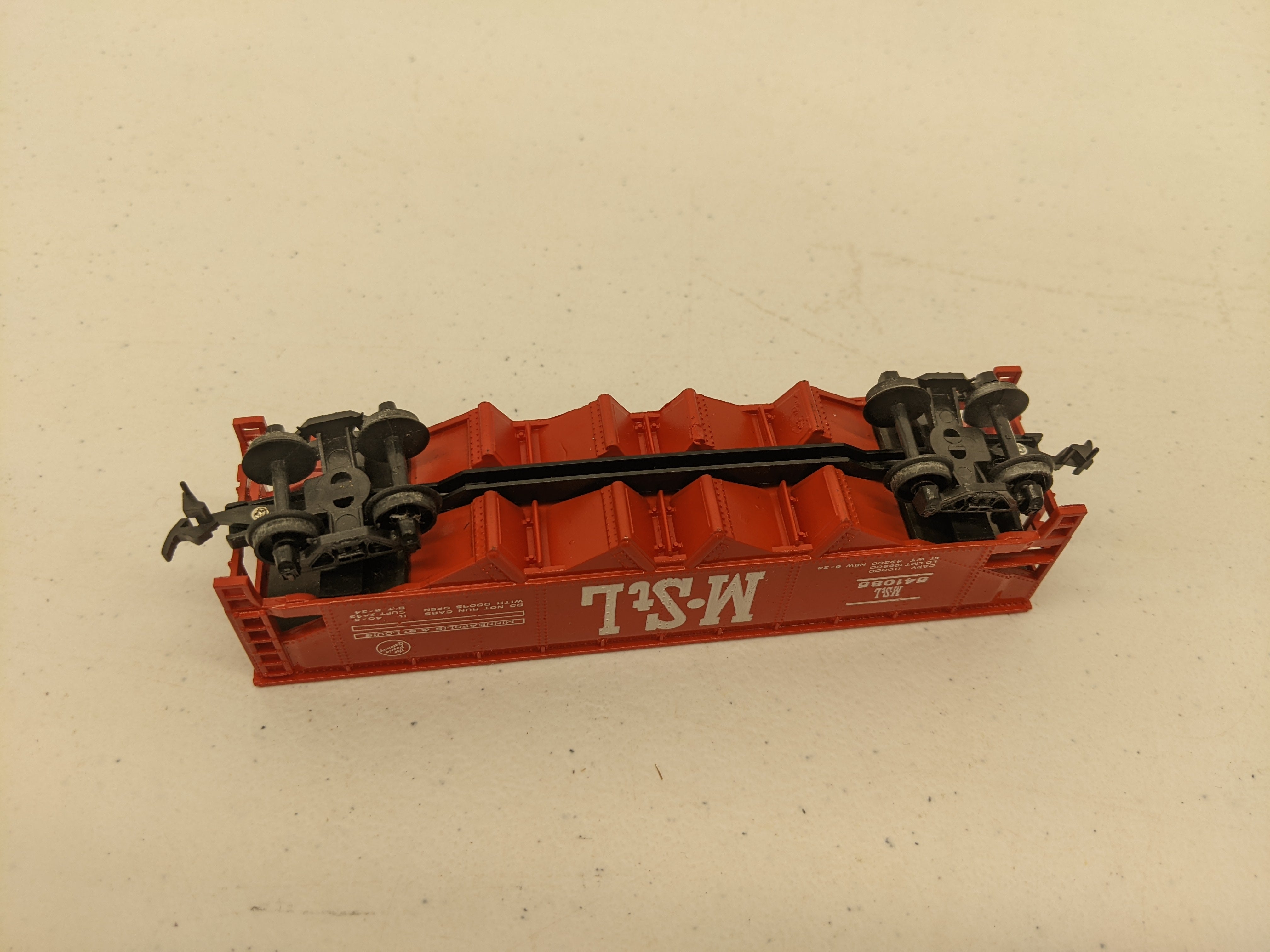 USED Bachmann HO Scale, 42' Open Quad Offset Hopper, Minneapolis & St Louis MSTL #541085