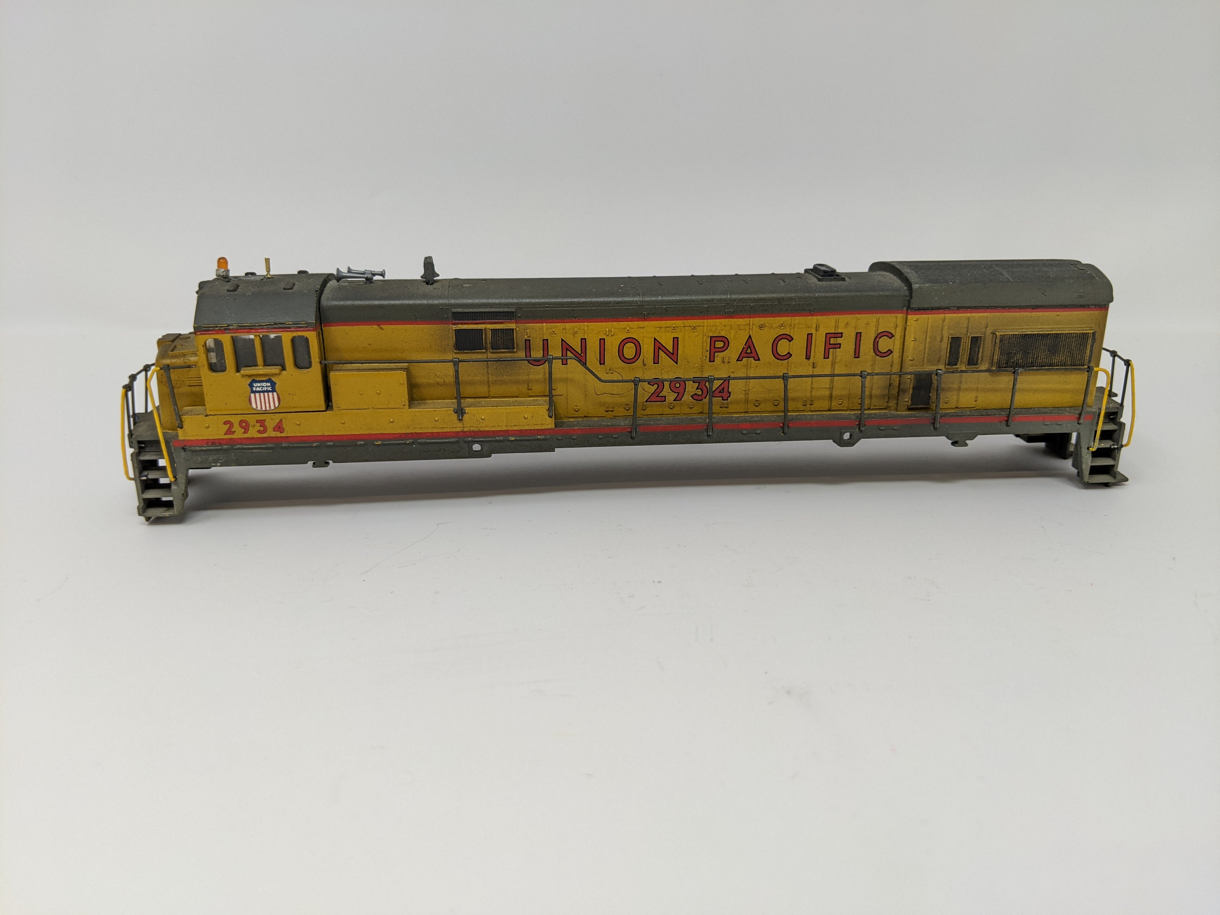 USED Athearn HO Scale, U30C Diesel Locomotive, Union Pacific #2934, Custom, Needs Work