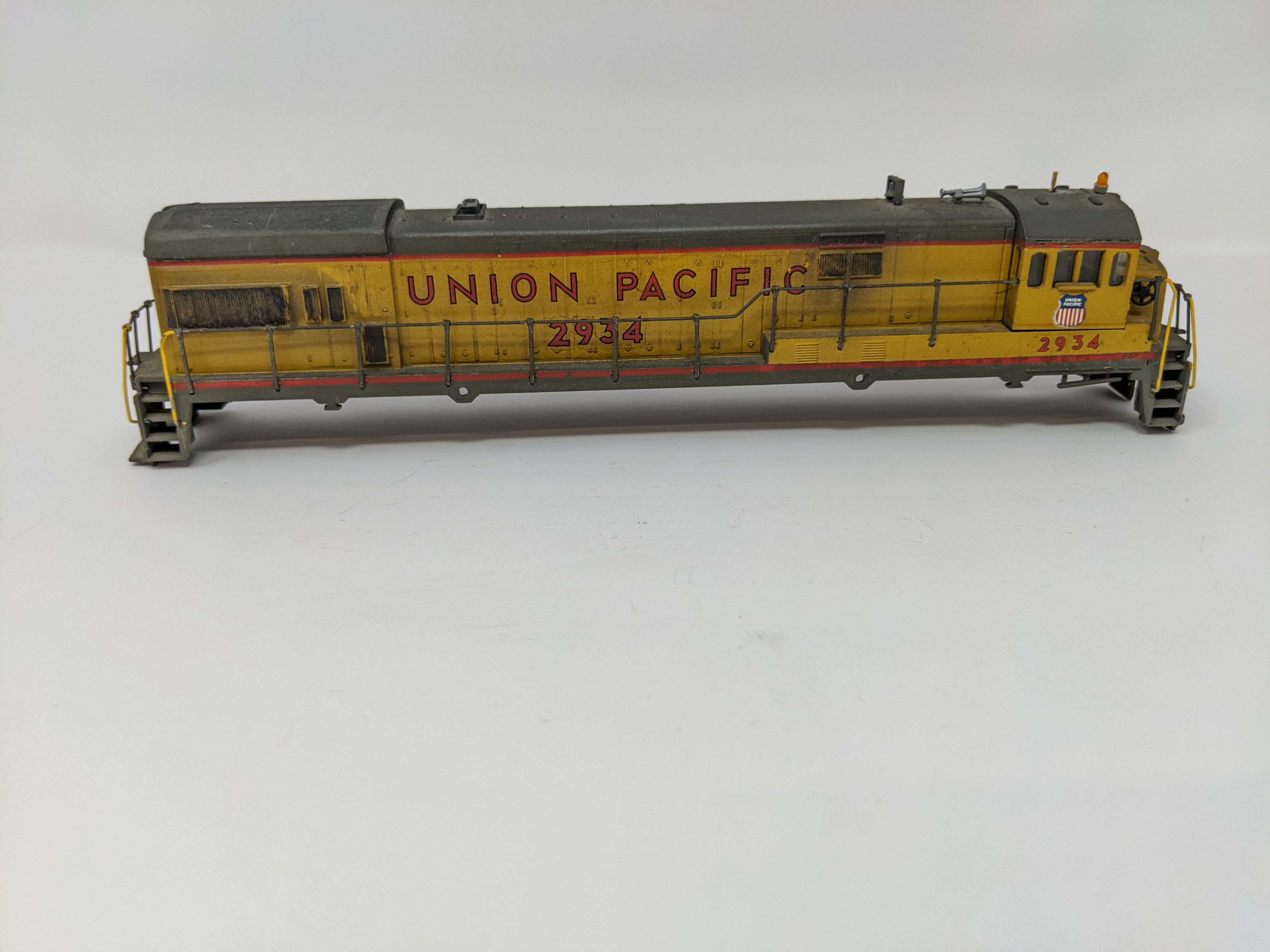 USED Athearn HO Scale, U30C Diesel Locomotive, Union Pacific #2934, Custom, Needs Work