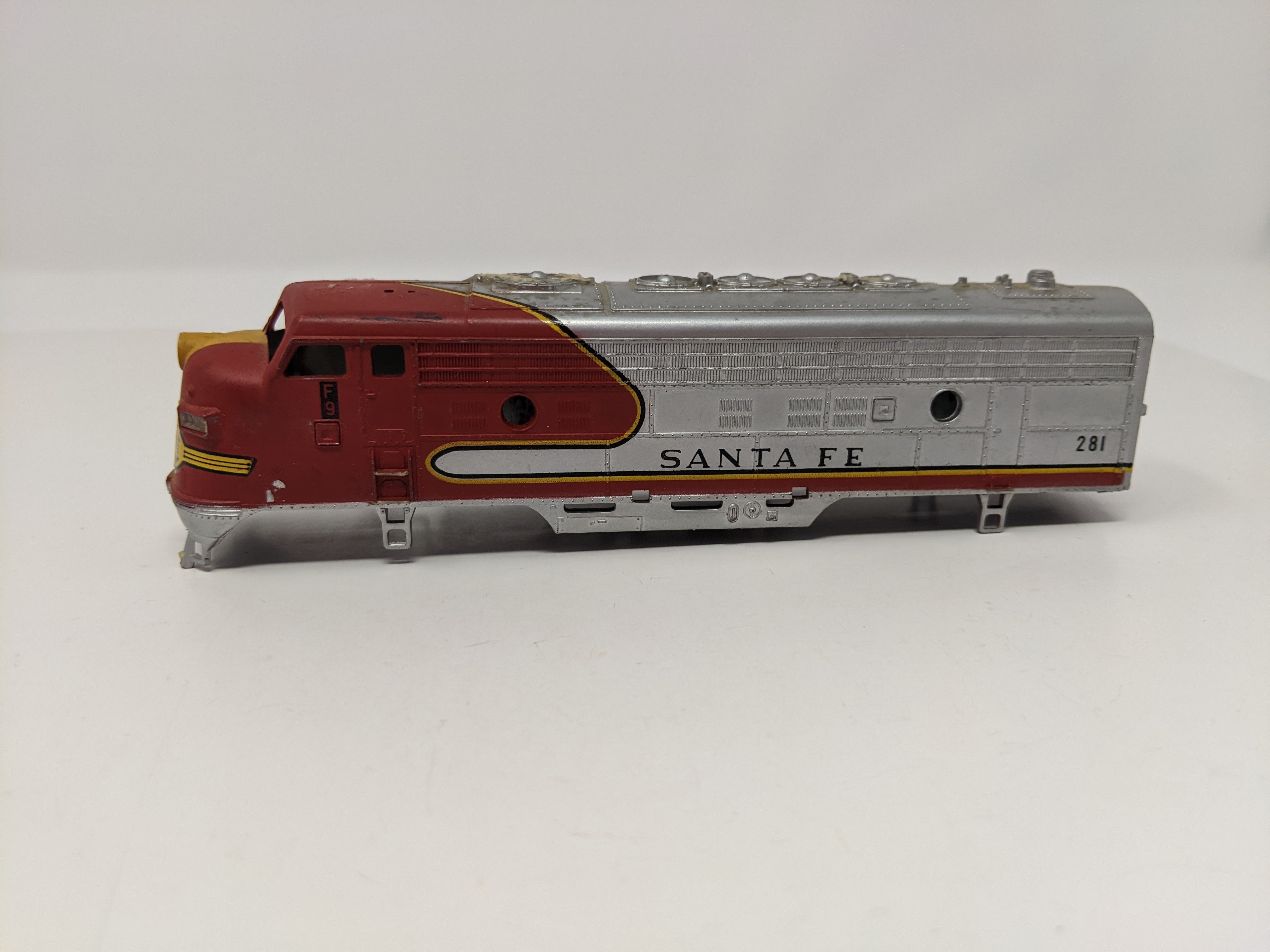 USED HO Scale, F9 Diesel Loco - Shell Only, Santa Fe #281