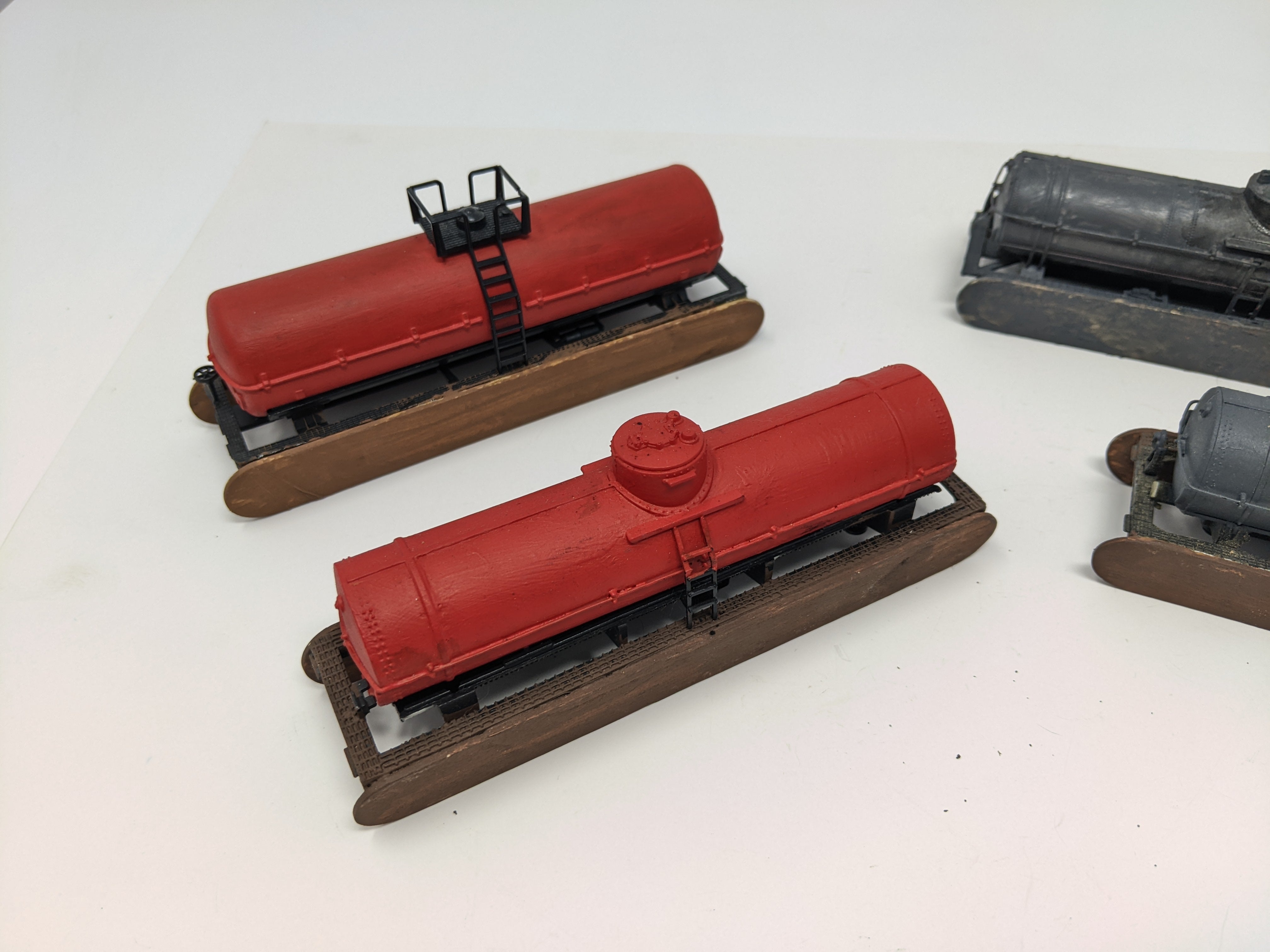 USED HO Scale, Custom Tank Car Propane Tanks for Yard (lot of 4)