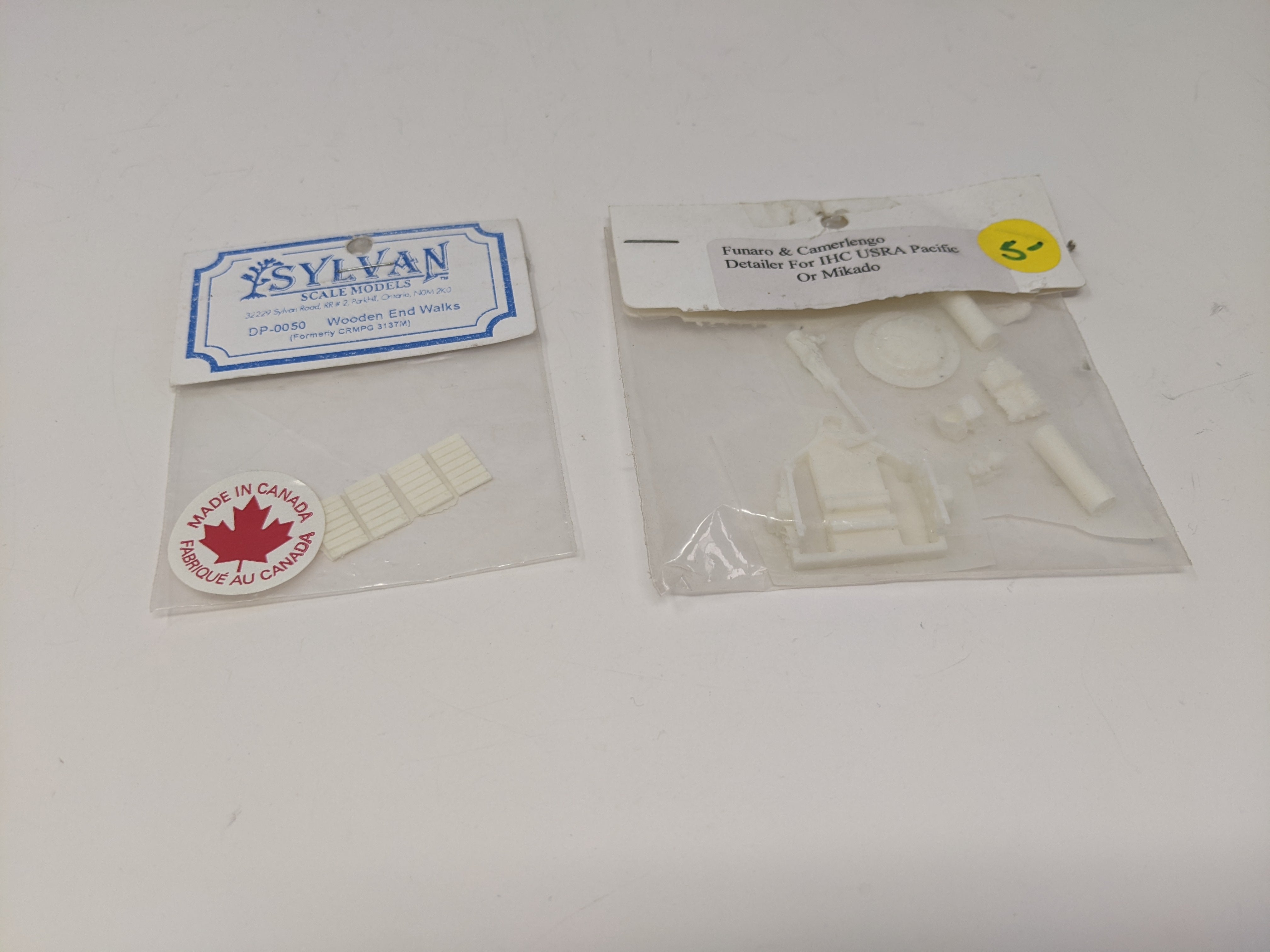 USED Funaro & Camerlengo HO Scale, Lot of 2 Resin Detail Parts