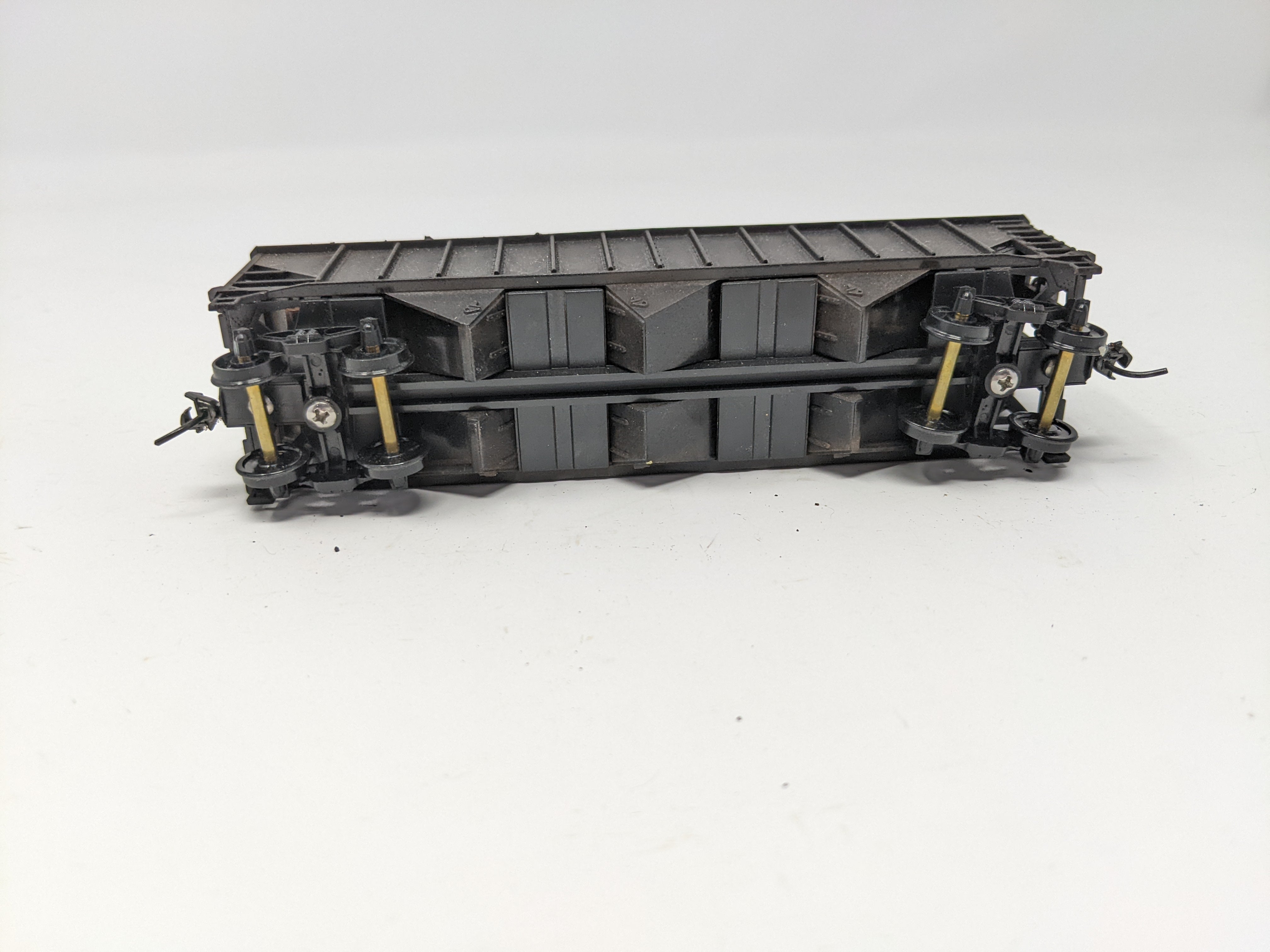 USED HO Scale, 3 Bay Hopper with Real Coal Load Weathered, Undecorated