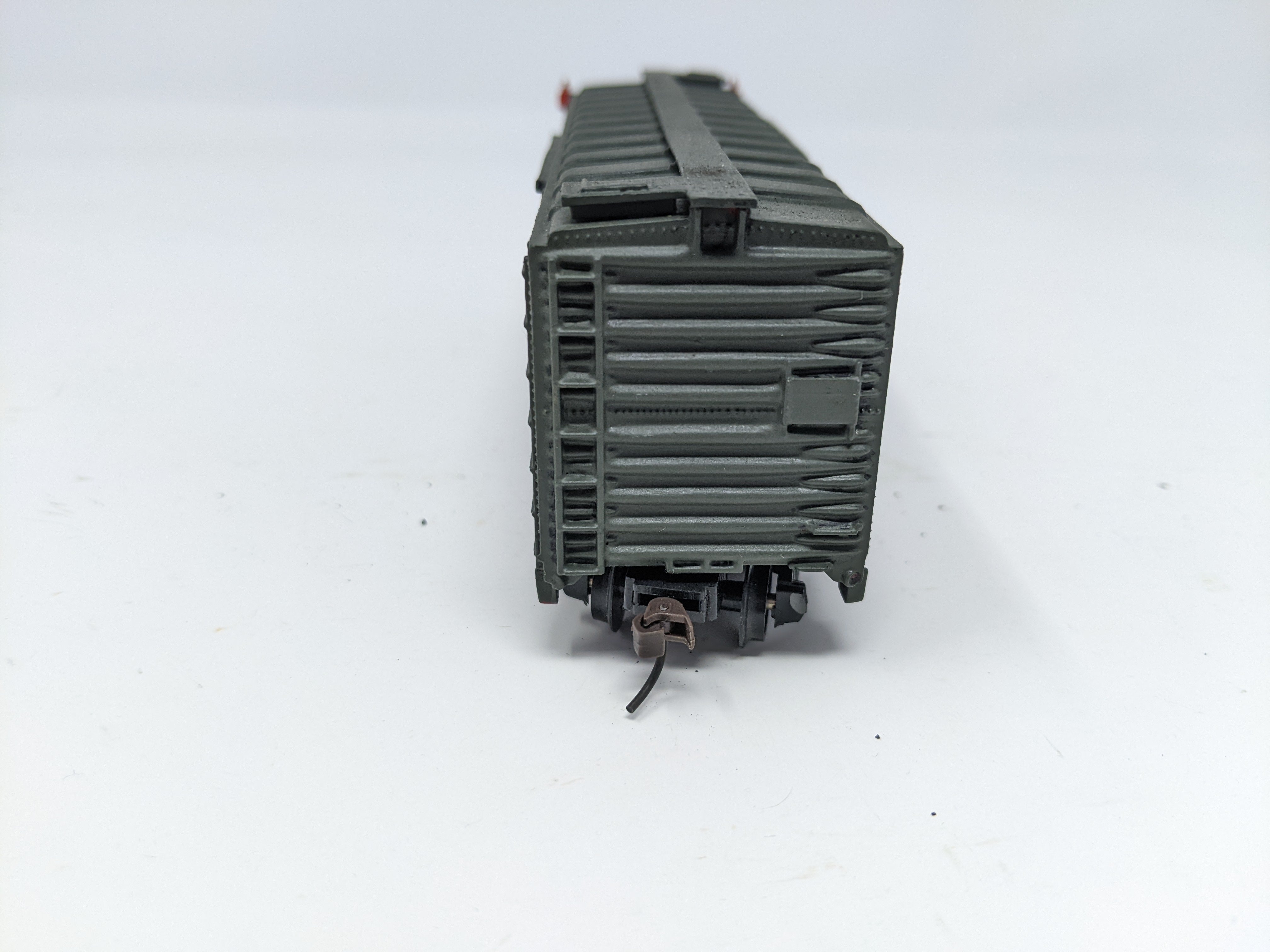 USED AHM HO Scale, Custom Undecorated Box Car (Reading Scheme)