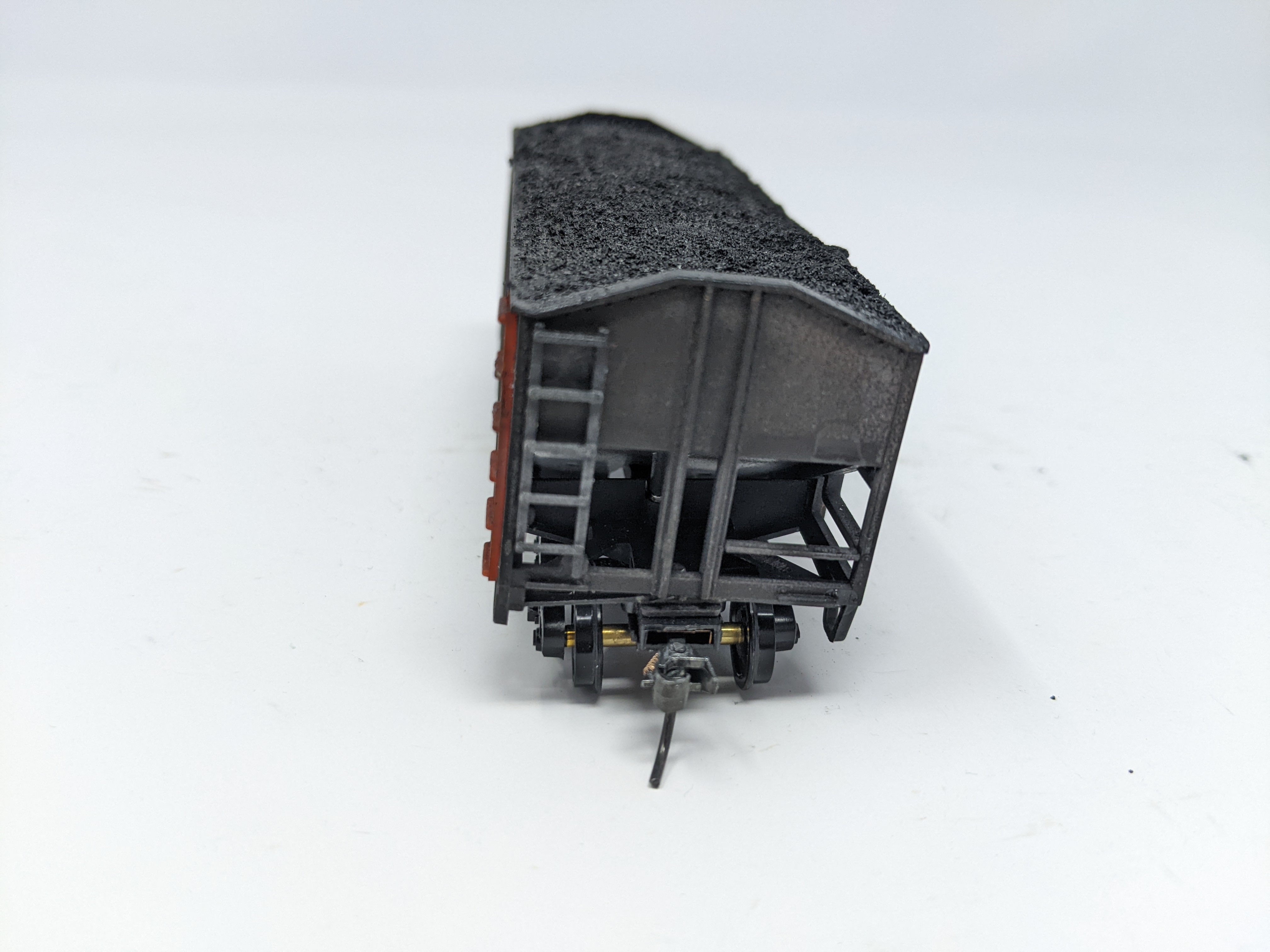 USED HO Scale, 2 Bay Hopper Weathered, Undecorated